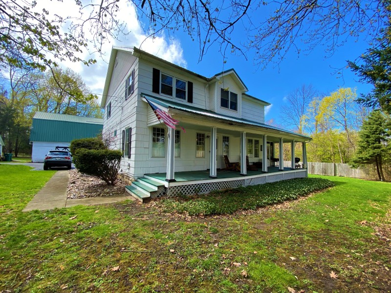 5860 Old Lake Shore Rd, Lakeview, NY 14085
