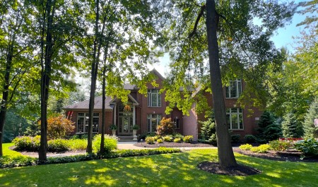 8825 Cambridge Ct in East Amherst For Sale By Owner